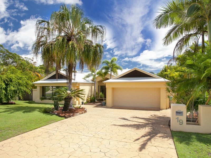 19 Shipyard Circuit, Noosa Waters QLD 4566
