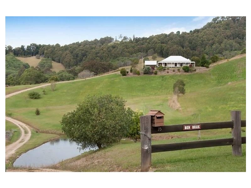 35 Flindersia Drive, Traveston QLD 4570