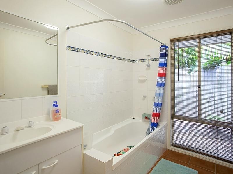 4 Sittella Court, Noosa Heads QLD 4567