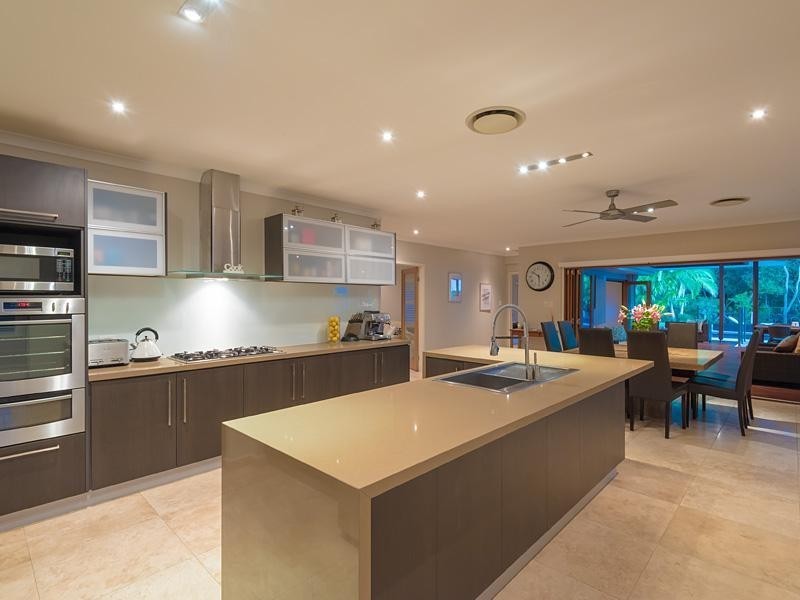 11 Attenuatta Place, Noosaville QLD 4566