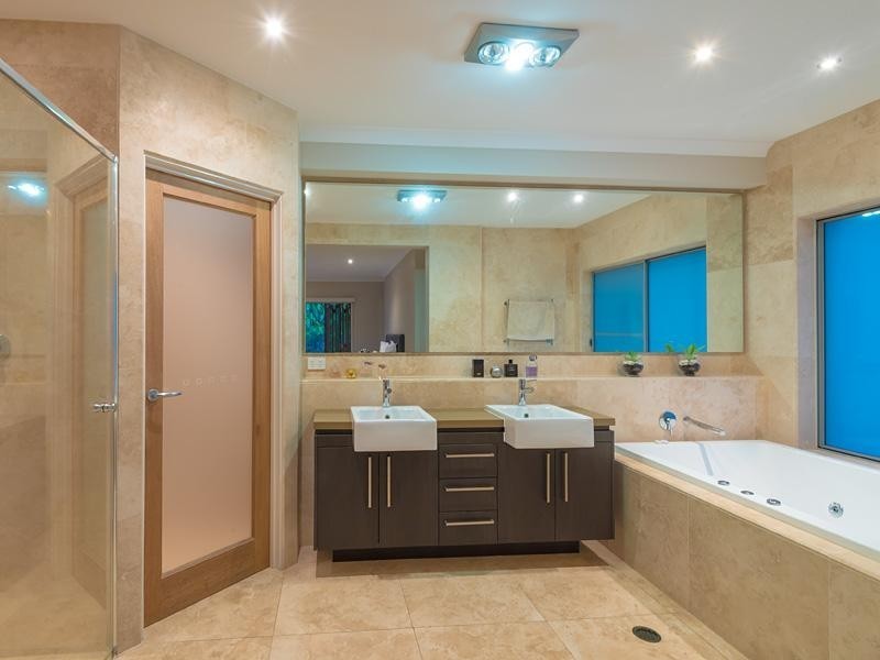 11 Attenuatta Place, Noosaville QLD 4566