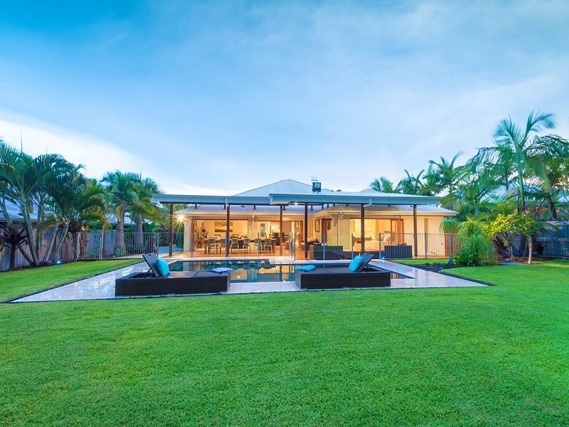 11 Attenuatta Place, Noosaville QLD 4566