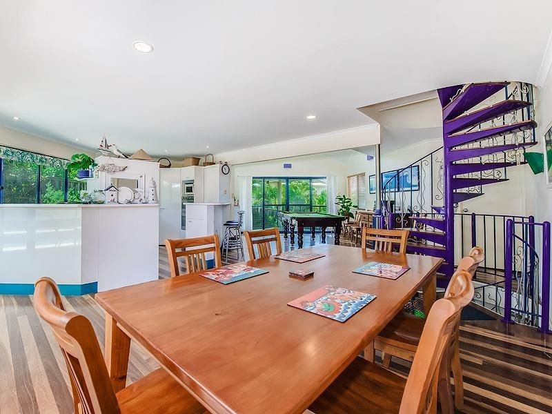 9 Seafarer Court, Castaways Beach QLD 4567