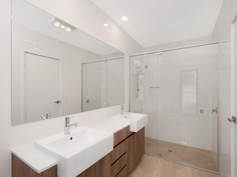 21 Livingstone Street, Tewantin QLD 4565