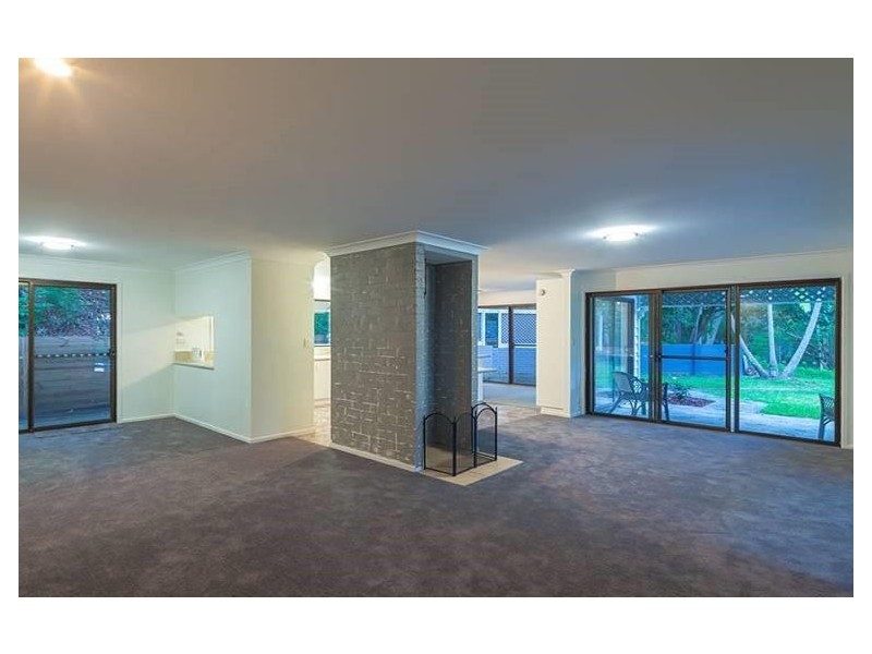 9 Smiths Road, Tinbeerwah QLD 4563