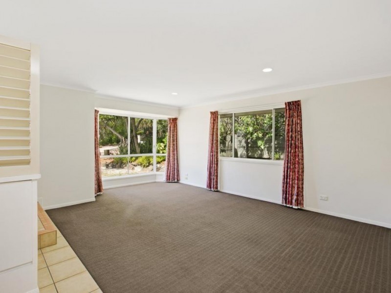 4  Weatherly Court, Sunrise Beach QLD 4567