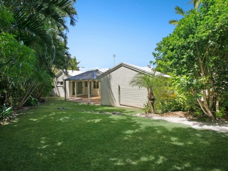 4  Weatherly Court, Sunrise Beach QLD 4567