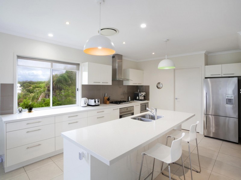 10 Antipodes Close, Castaways Beach QLD 4567