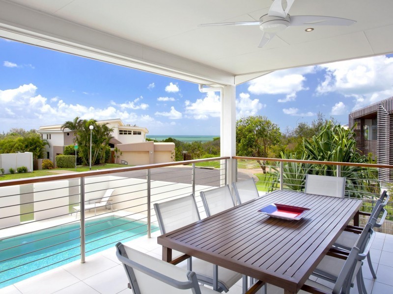 10 Antipodes Close, Castaways Beach QLD 4567
