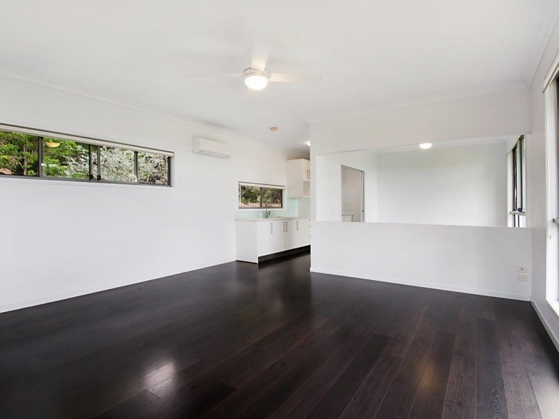 18 Clearview Drive, Lake Macdonald QLD 4563
