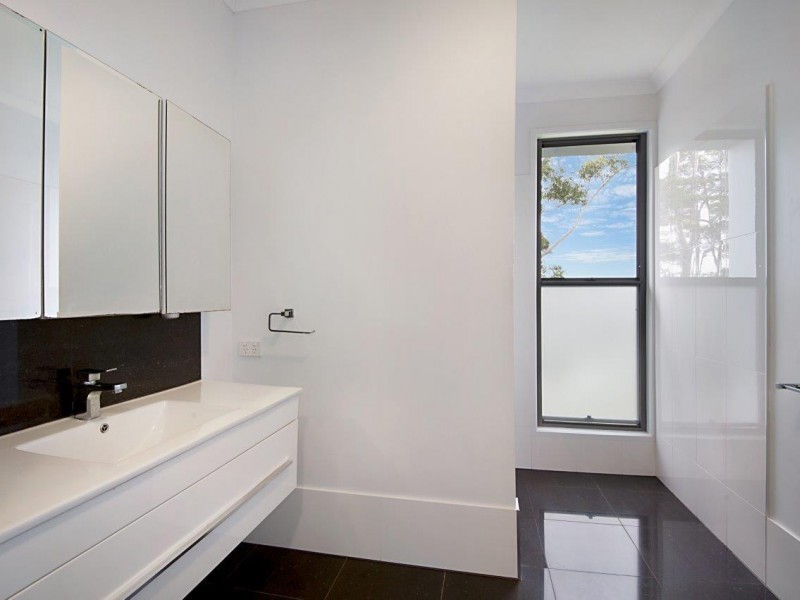 18 Clearview Drive, Lake Macdonald QLD 4563