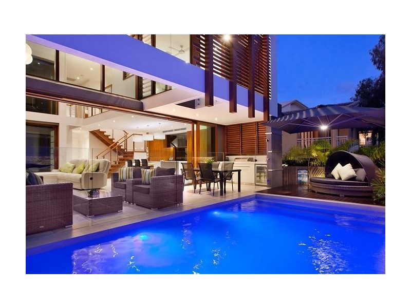 2/12 Howard Street, Noosaville QLD 4566