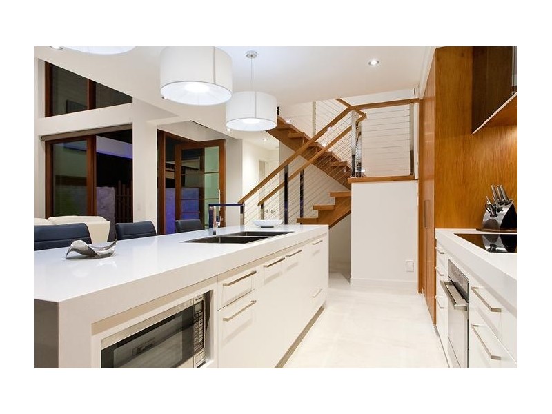 2/12 Howard Street, Noosaville QLD 4566