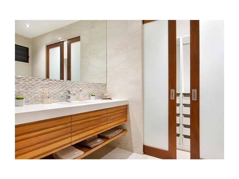 2/12 Howard Street, Noosaville QLD 4566