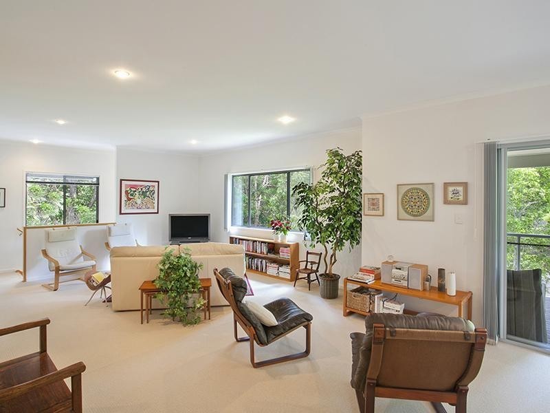 16 Moonare Crescent, Noosa Heads QLD 4567