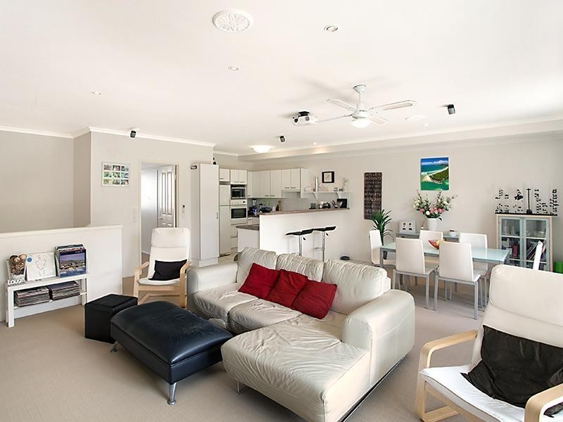 2/19 Advance Place, Sunrise Beach QLD 4567