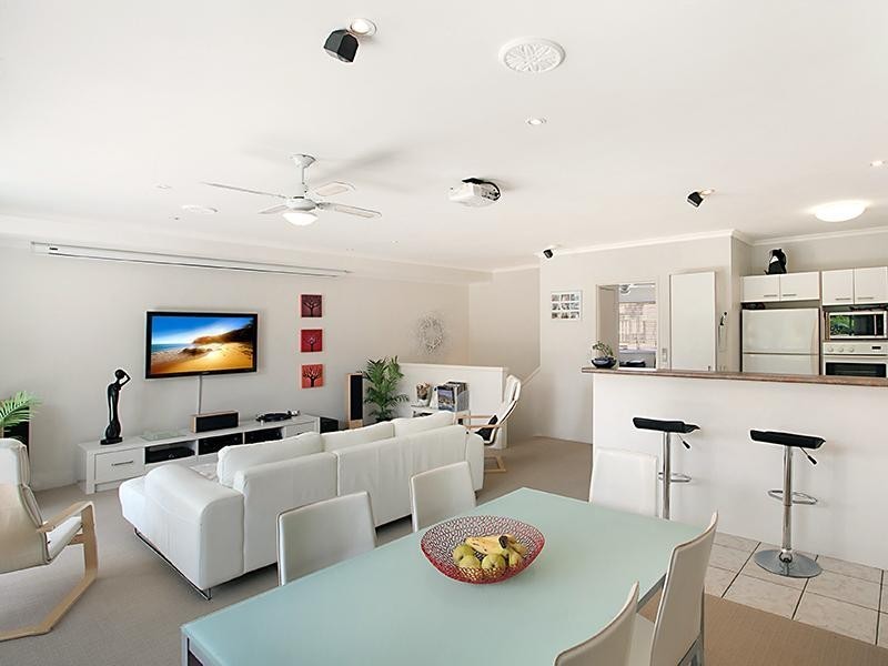 2/19 Advance Place, Sunrise Beach QLD 4567