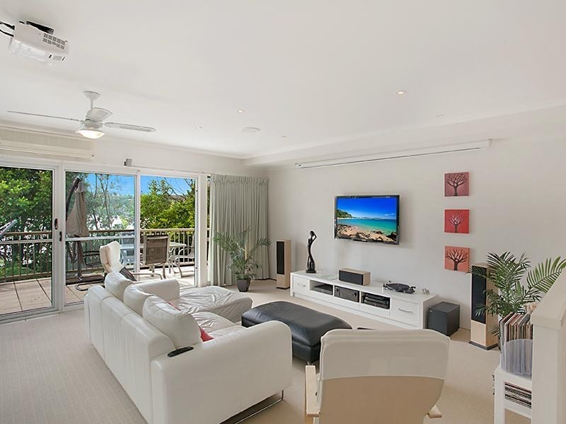 2/19 Advance Place, Sunrise Beach QLD 4567