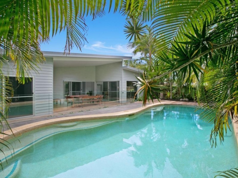 20  Orcades Street, Sunrise Beach QLD 4567