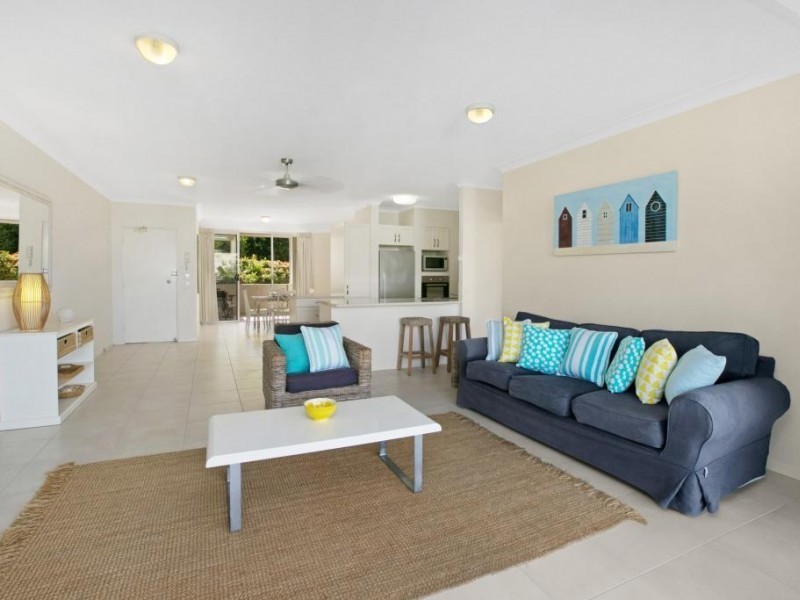 1/6  Douglas Street, Sunshine Beach QLD 4567