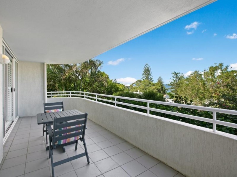 1/6  Douglas Street, Sunshine Beach QLD 4567