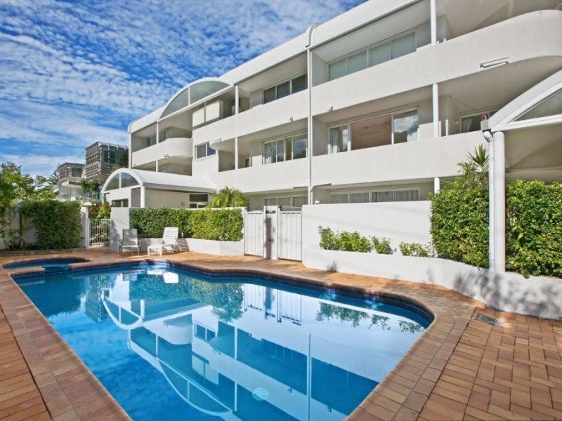 1/6  Douglas Street, Sunshine Beach QLD 4567