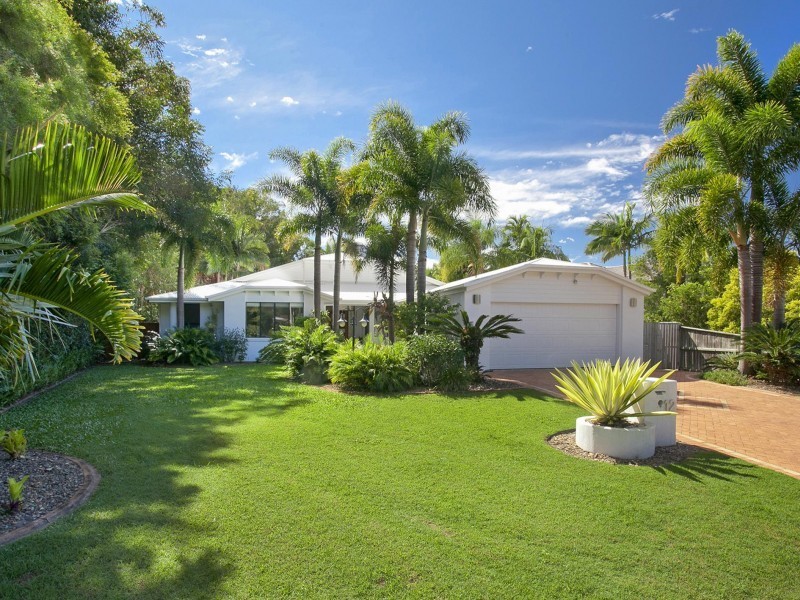 12  Helm Court, Noosa Waters QLD 4566