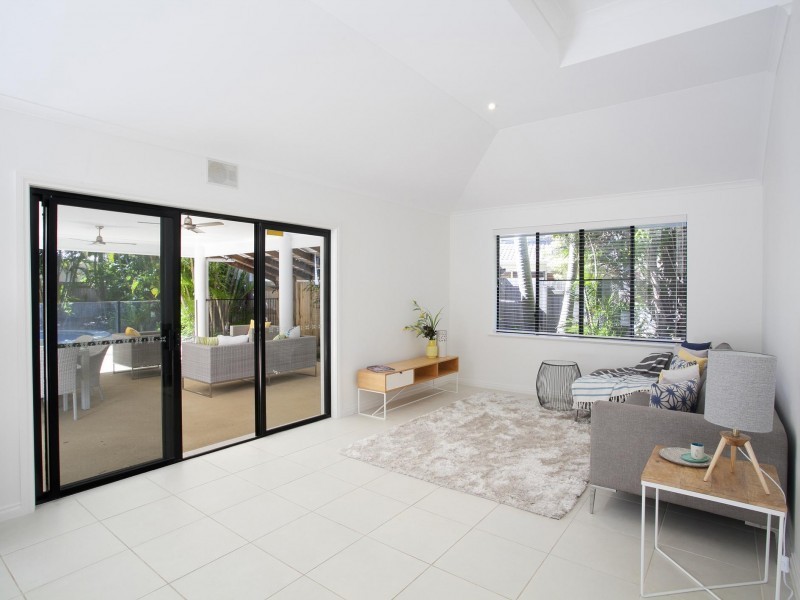 12  Helm Court, Noosa Waters QLD 4566