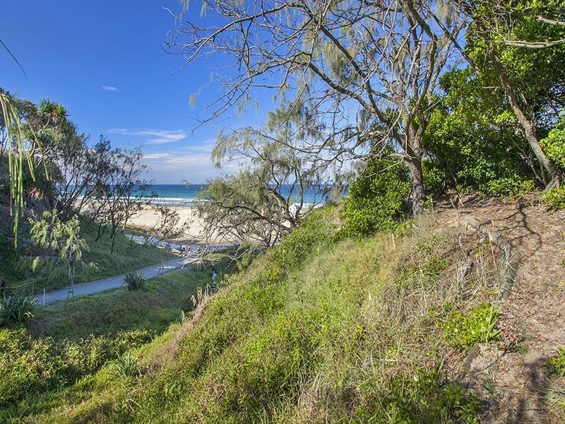 36 Arakoon Crescent, Sunshine Beach QLD 4567
