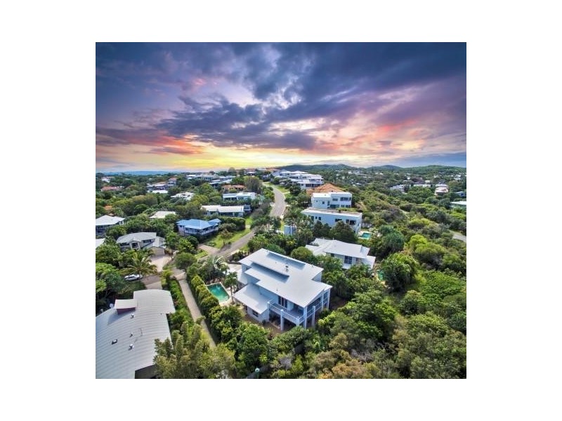 10 Captains Court, Sunrise Beach QLD 4567