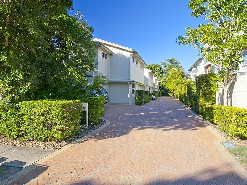 3/18  James Street, Noosaville QLD 4566