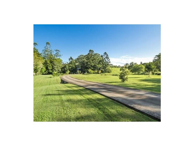 135 Lone Hand Road, Eumundi QLD 4562
