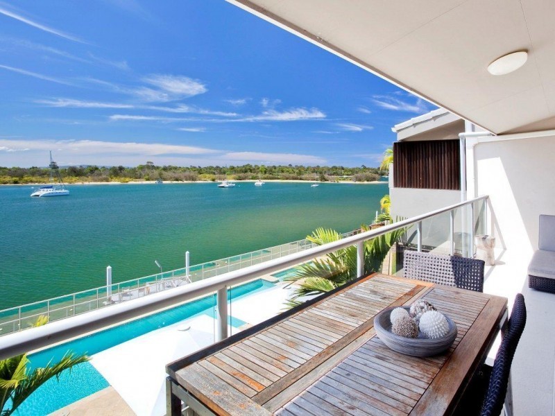 26 ‘Noosa Shores’ 86 Noosa Parade, Noosa Heads QLD 4567