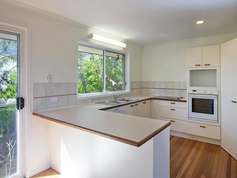 6 Kiata Court, Noosa Heads QLD 4567