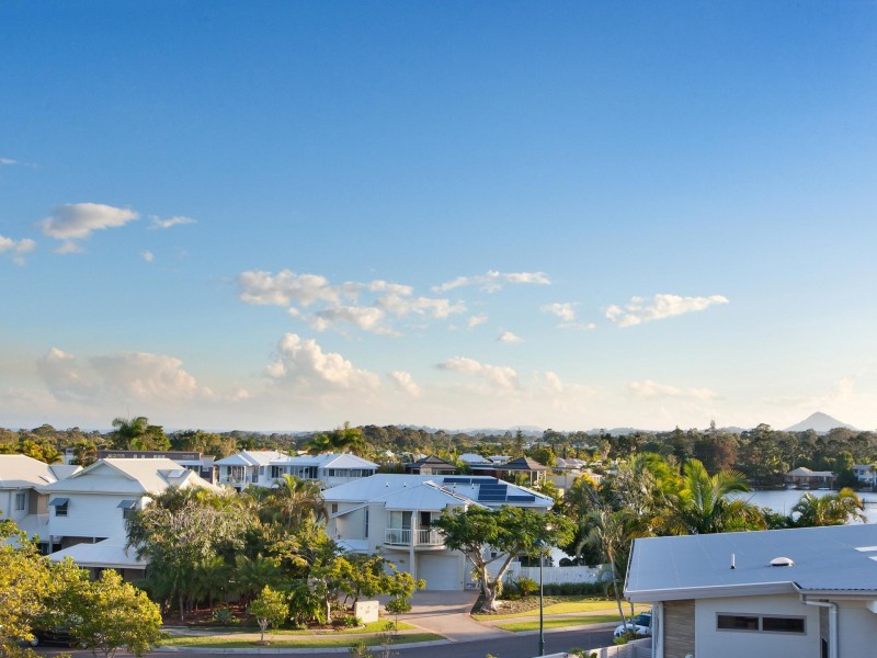 2/16  Sunseeker Close, Noosa Waters QLD 4566