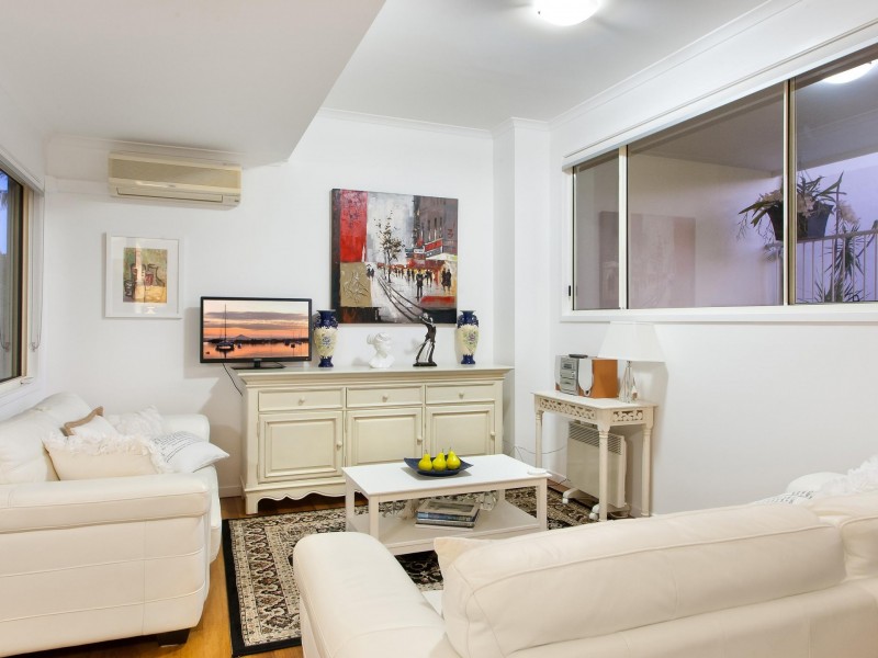 2/16  Sunseeker Close, Noosa Waters QLD 4566