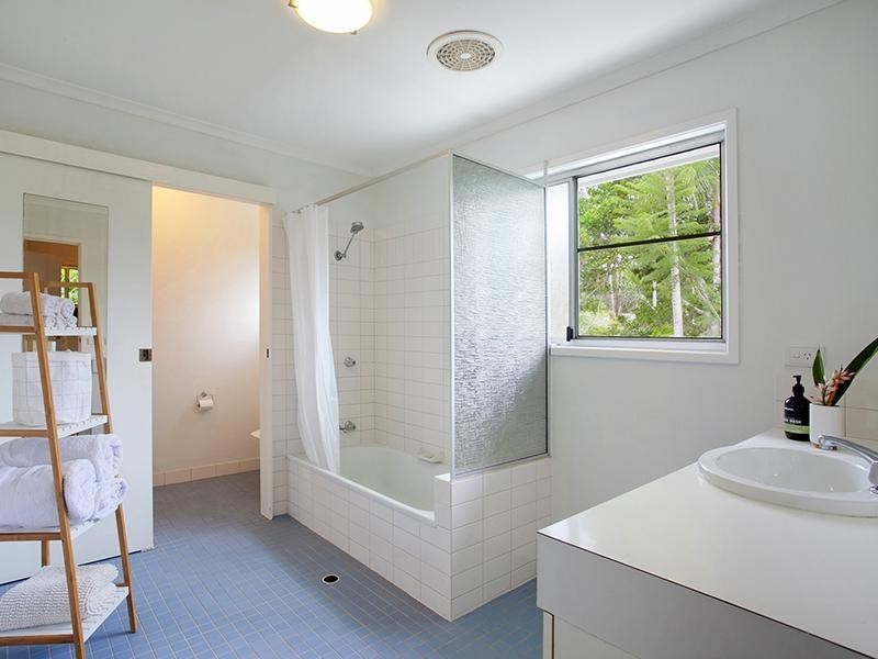 16 Palmer Crescent, Tewantin QLD 4565