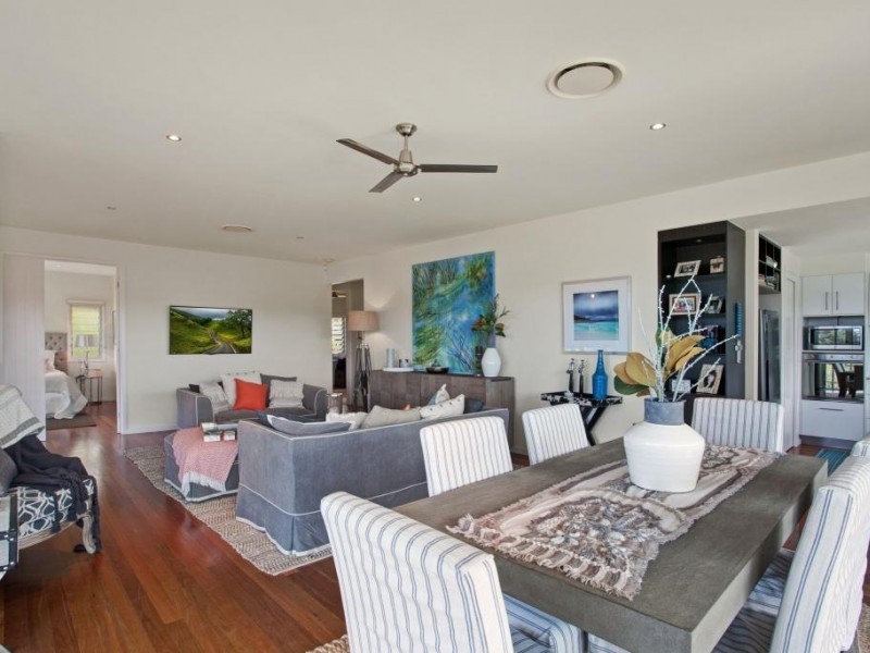 2/71 Southern Cross Parade, Sunrise Beach QLD 4567