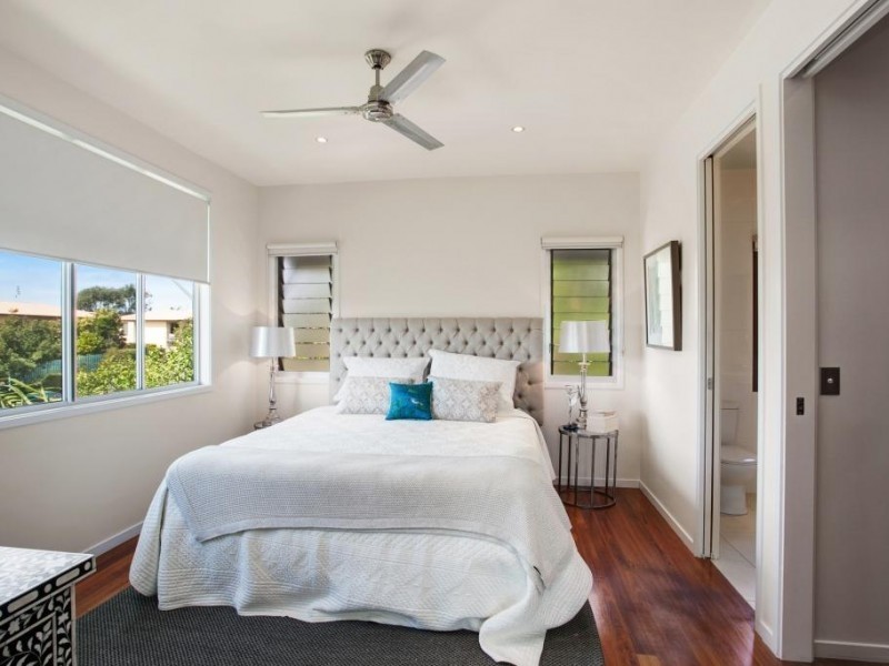 2/71 Southern Cross Parade, Sunrise Beach QLD 4567