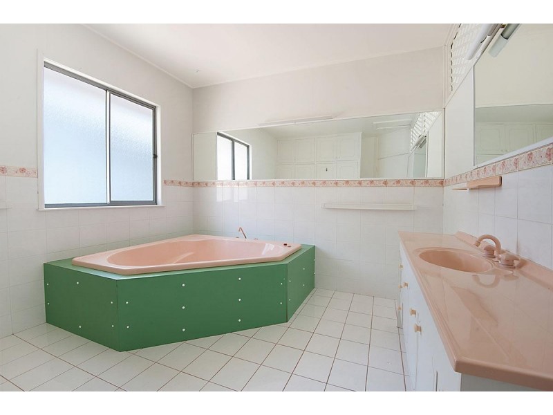 33 & 35 Arkana Drive, Noosa Heads QLD 4567