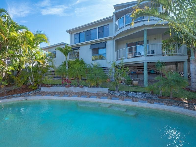 24 Antipodes Close, Castaways Beach QLD 4567