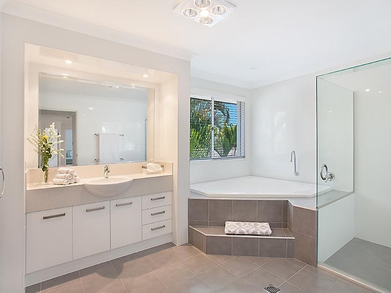 193 Shorehaven Drive, Noosa Waters QLD 4566