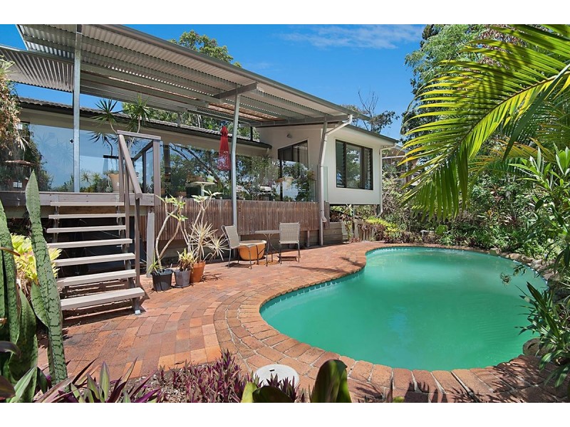 8 Moonare Crescent, Noosa Heads QLD 4567