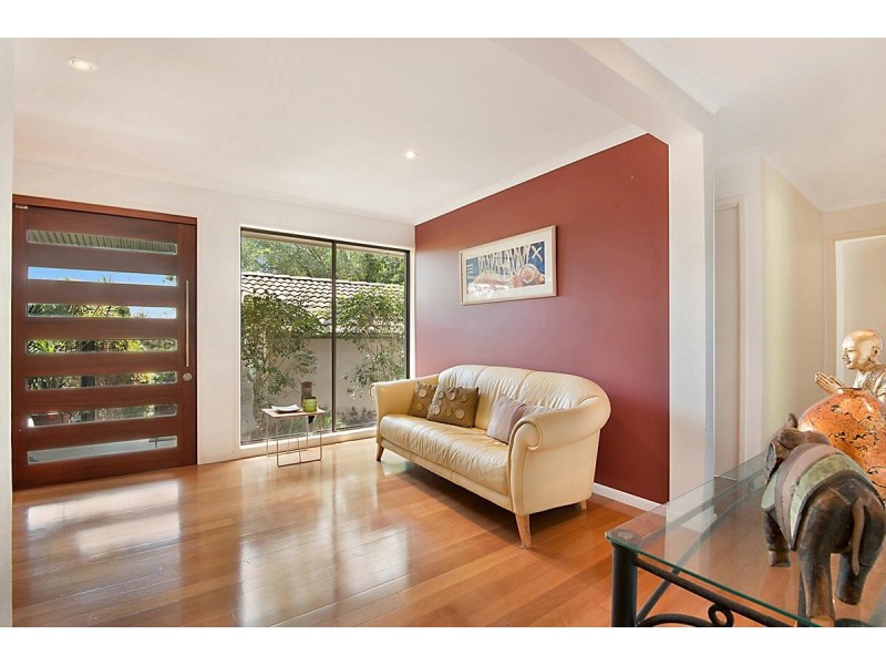 8 Moonare Crescent, Noosa Heads QLD 4567