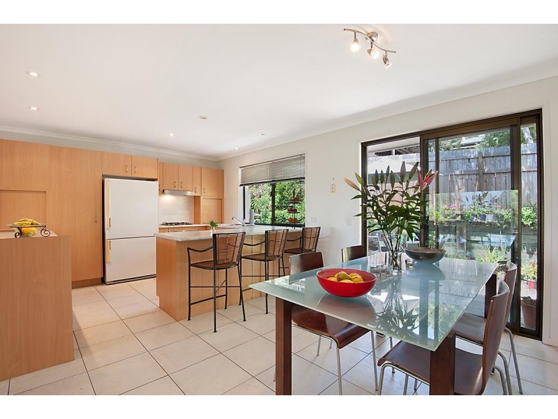 8 Moonare Crescent, Noosa Heads QLD 4567