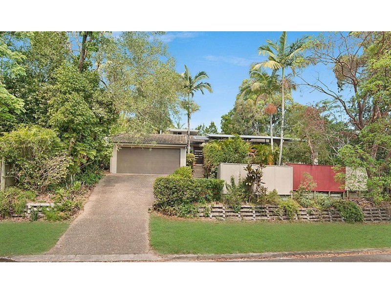 8 Moonare Crescent, Noosa Heads QLD 4567