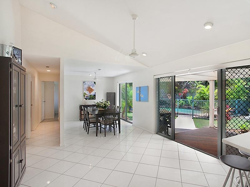 18 Seacove Court, Noosa Waters QLD 4566