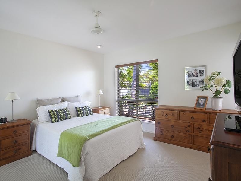 18 Seacove Court, Noosa Waters QLD 4566