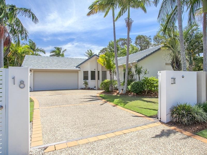 18 Seacove Court, Noosa Waters QLD 4566