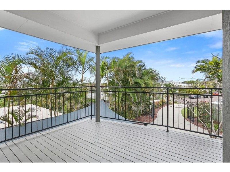 10 Coconut Grove, Castaways Beach QLD 4567